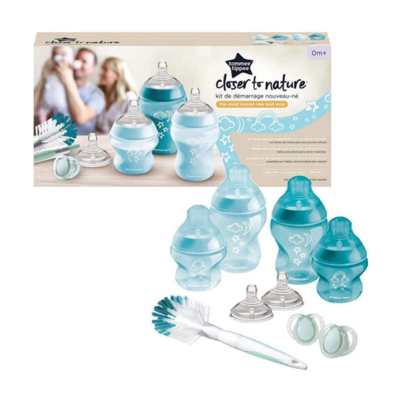 Tommee Tippee Closer to Nature Starter Set, Blue, includes two 150ml bottles and two 260ml bottles, offering a range of sizes to meet your baby's needs